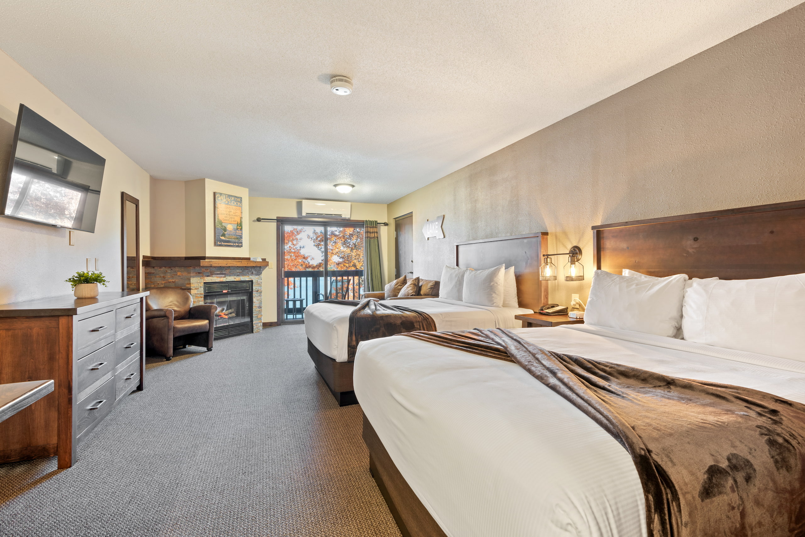 Guest room at Cragun's Resort